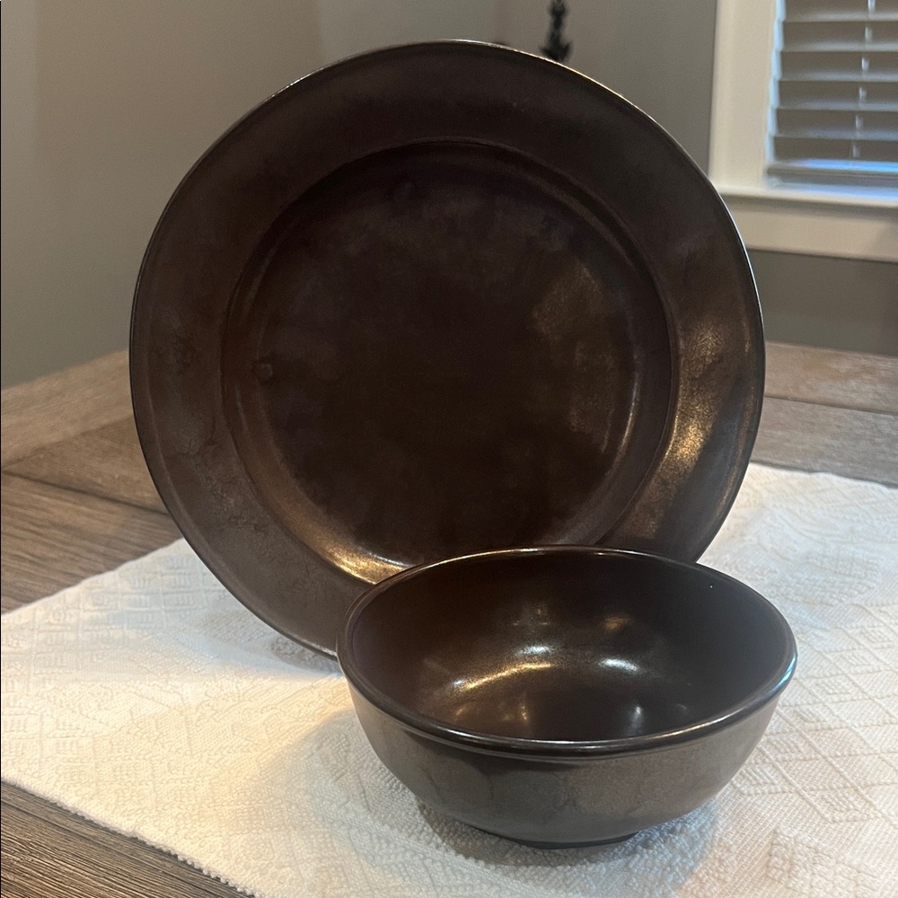 Juliska Pewter Stoneware 9 Inch Salad Plate and 6 1/2 Inch Bowl